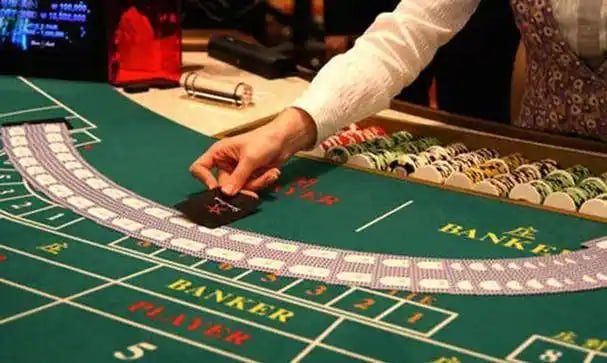 Filipino player making a PHP deposit on 18jili mobile platform
